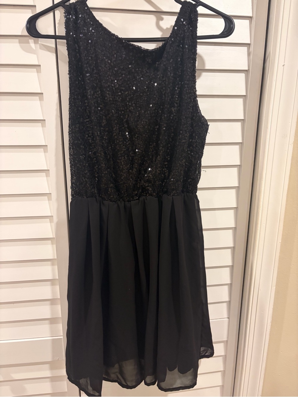 Ali & Kris Black Sequin Bodice Chiffon Skirt Dress